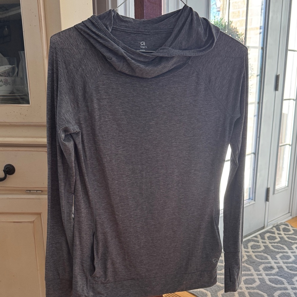 GAP Fit Heather Gray lightweight hooded Top